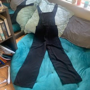 Black overall jumpsuit from Forever21.